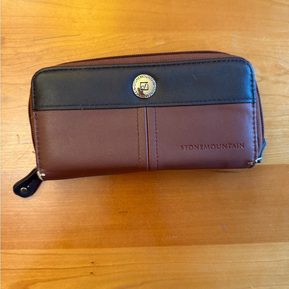 Stone Mountain Multi-Zip Wallet